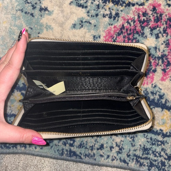 Kate Spade Black and Cream Wallet - Picture 5 of 6